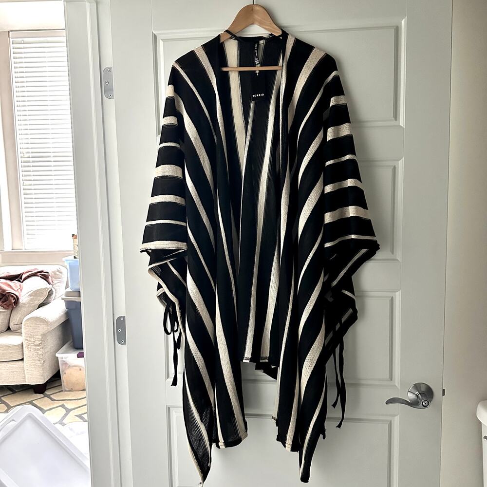 NWT Torrid Stripe Knitted Kimono One Size